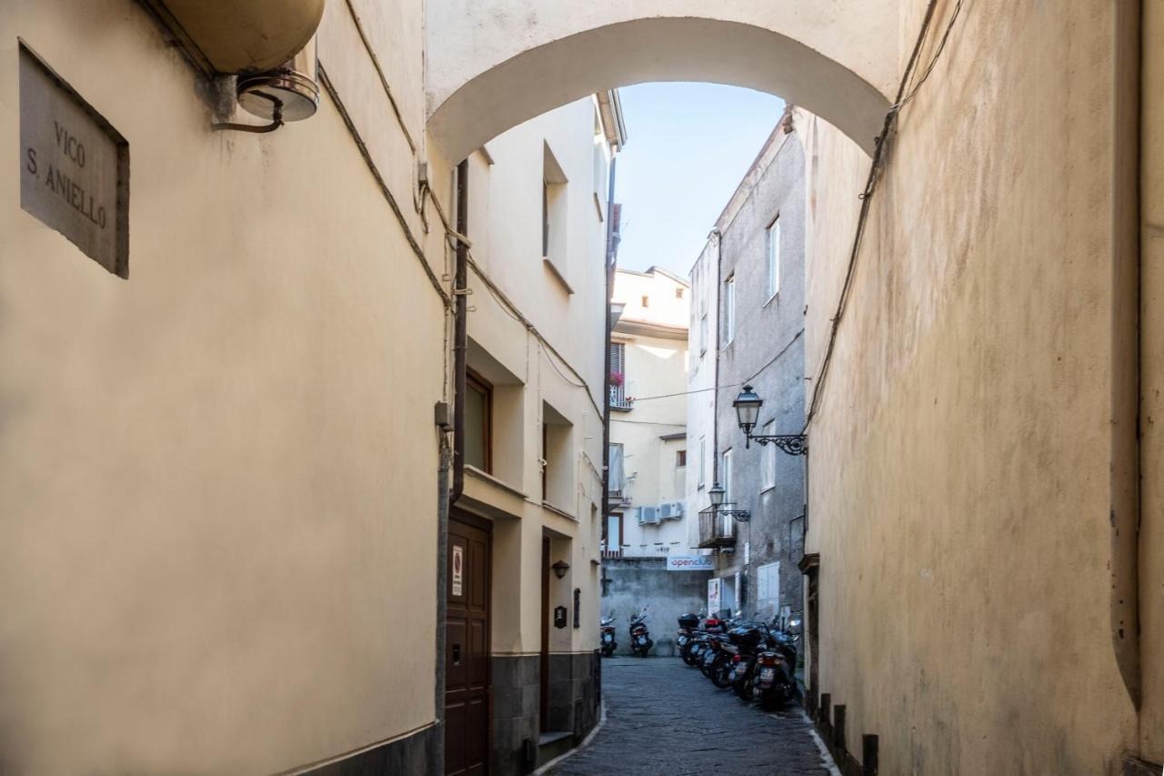 36 Steps In Tasso Square Sorrento Exterior foto